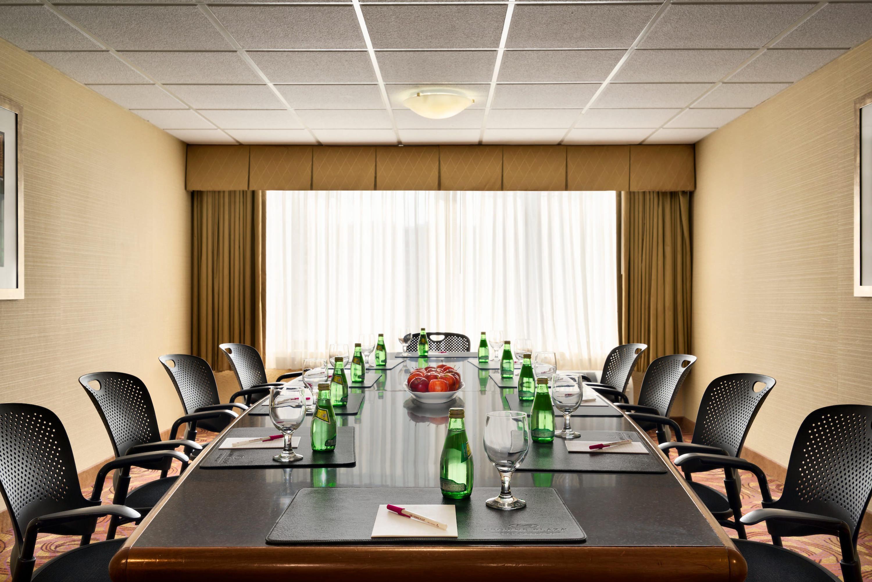 Crowne Plaza Englewood By Ihg Hotel Bagian luar foto