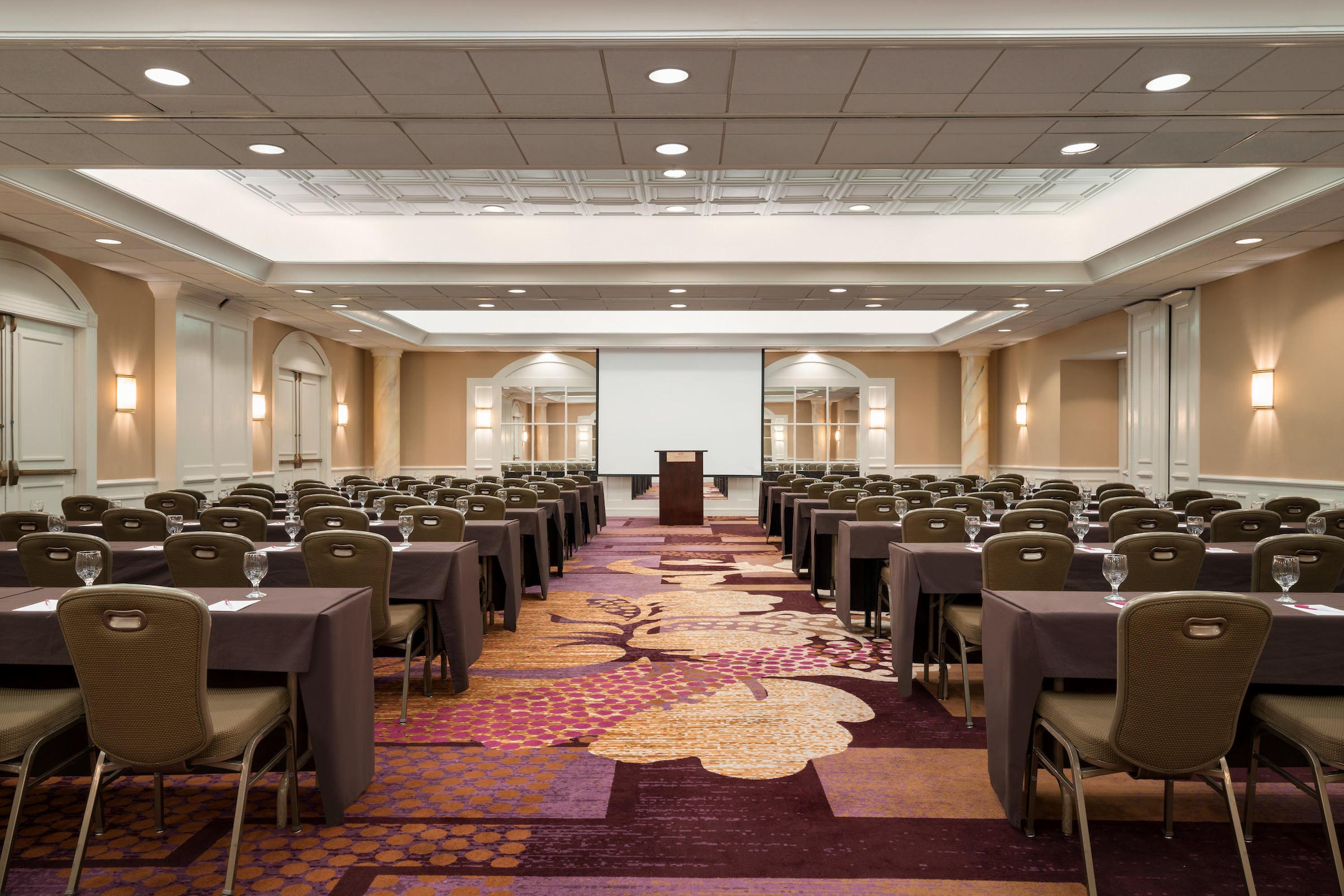 Crowne Plaza Englewood By Ihg Hotel Bagian luar foto